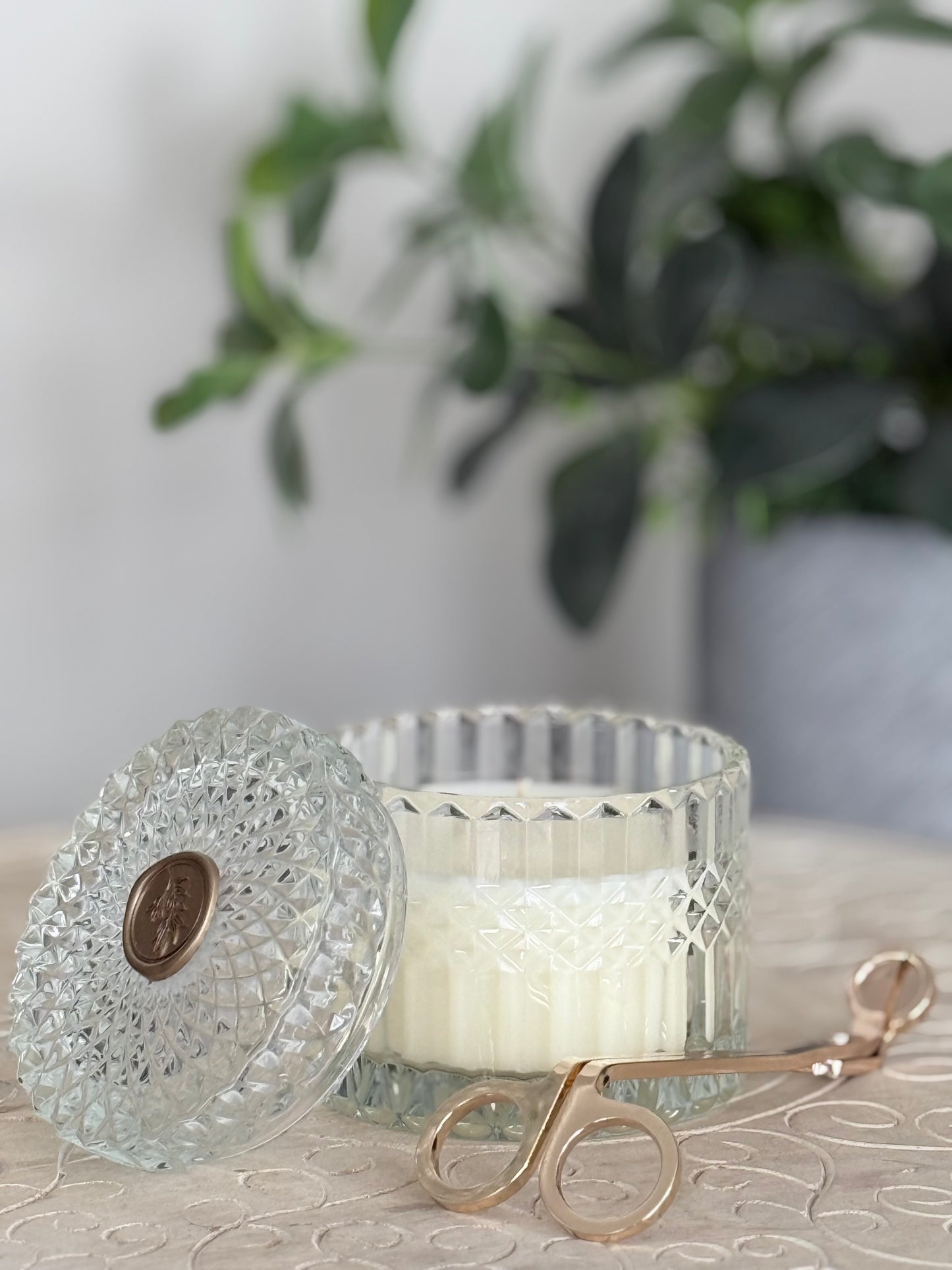 Medium Luxury Crystal Vessel - 12oz
